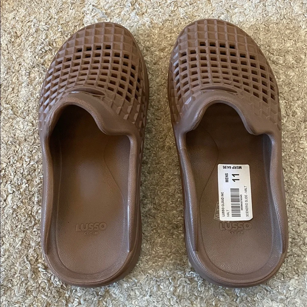 Lusso Cloud brown rubber sandals men’s size various